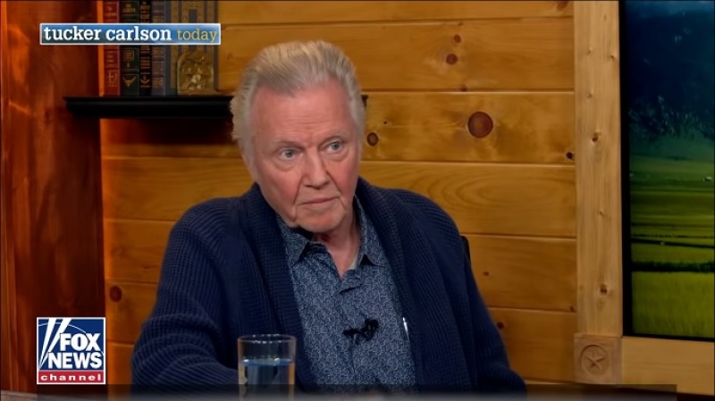 Actor Jon Voight speaking with Tucker Carlson
